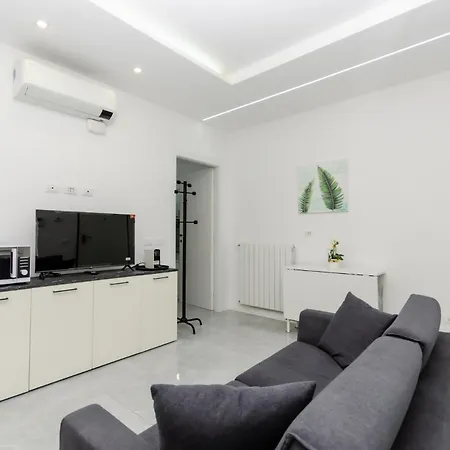 Vivimihome - Ronchi House شقة ميلان