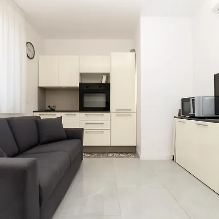 Vivimihome - Ronchi House 아파트 *